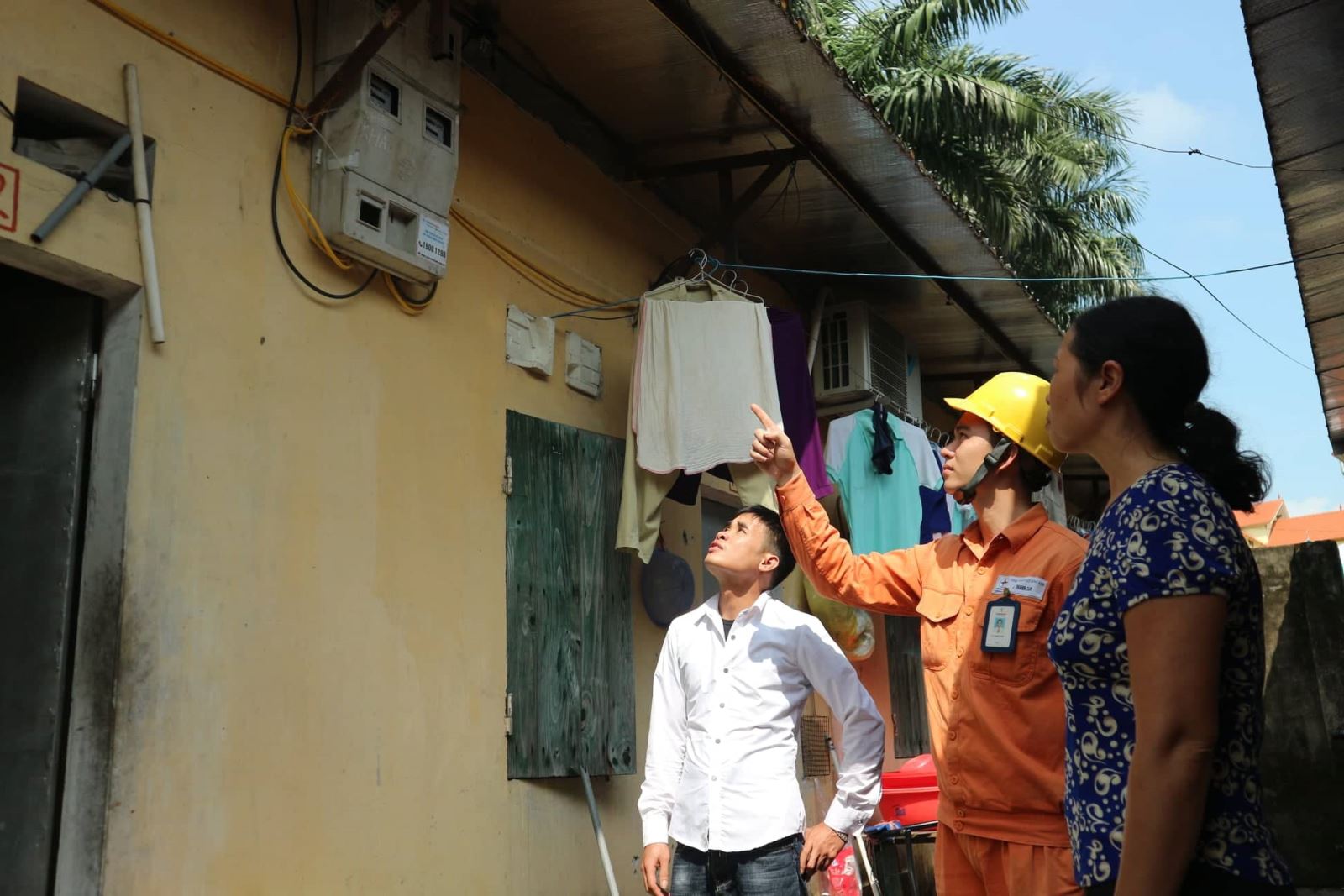 EVN lý giải gì về việc phân bổ khoản lỗ hơn 44.000 tỉ đồng vào giá điện? - Ảnh 1