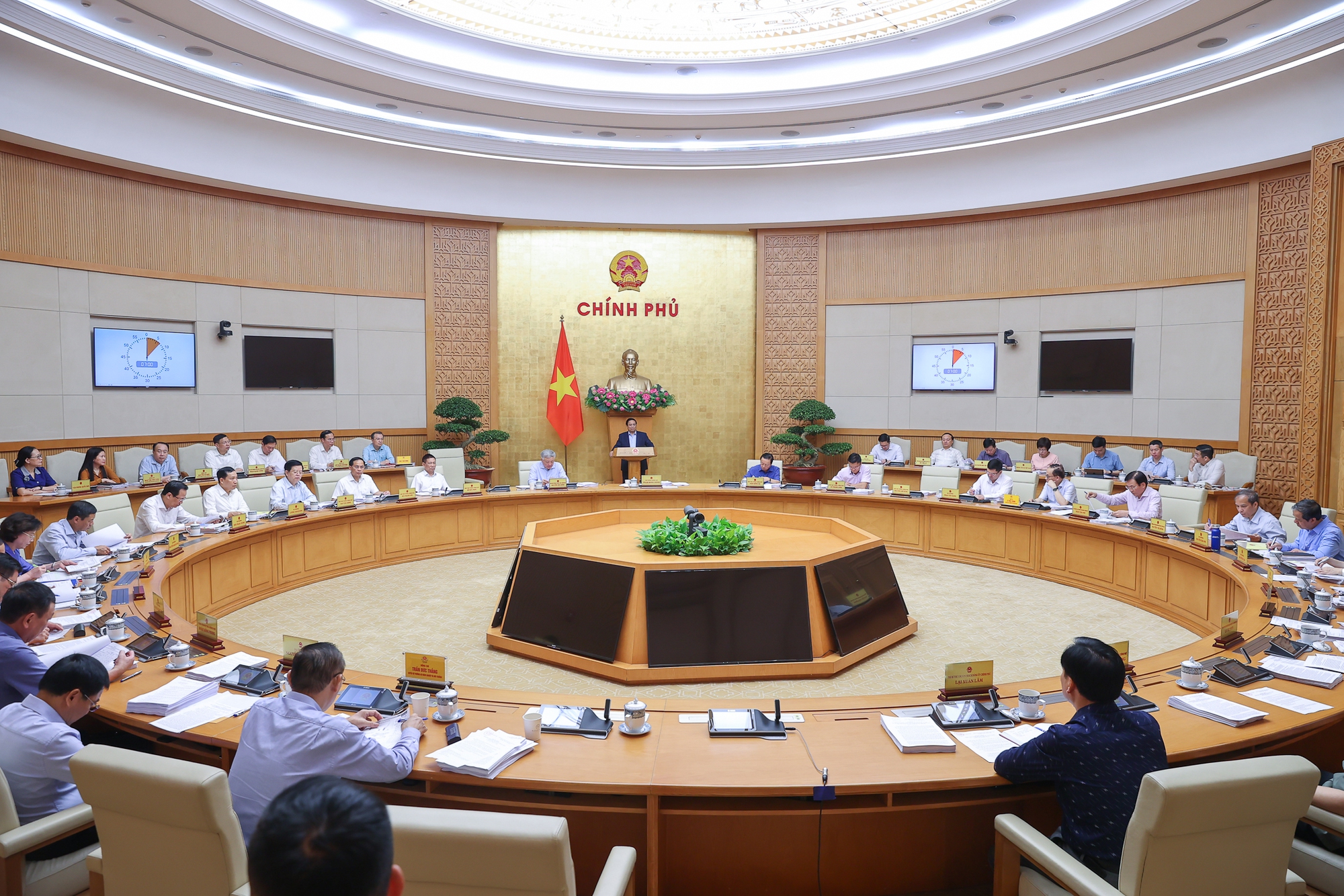 Thủ tướng: Mục tiêu tăng trưởng 8,3 - 8,5% khó mấy cũng phải làm - Ảnh 2
