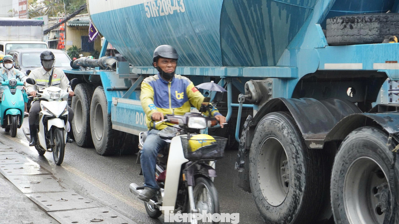 Cận cảnh đoạn đường 'tử thần' ở TPHCM sắp được mở rộng - Ảnh 5