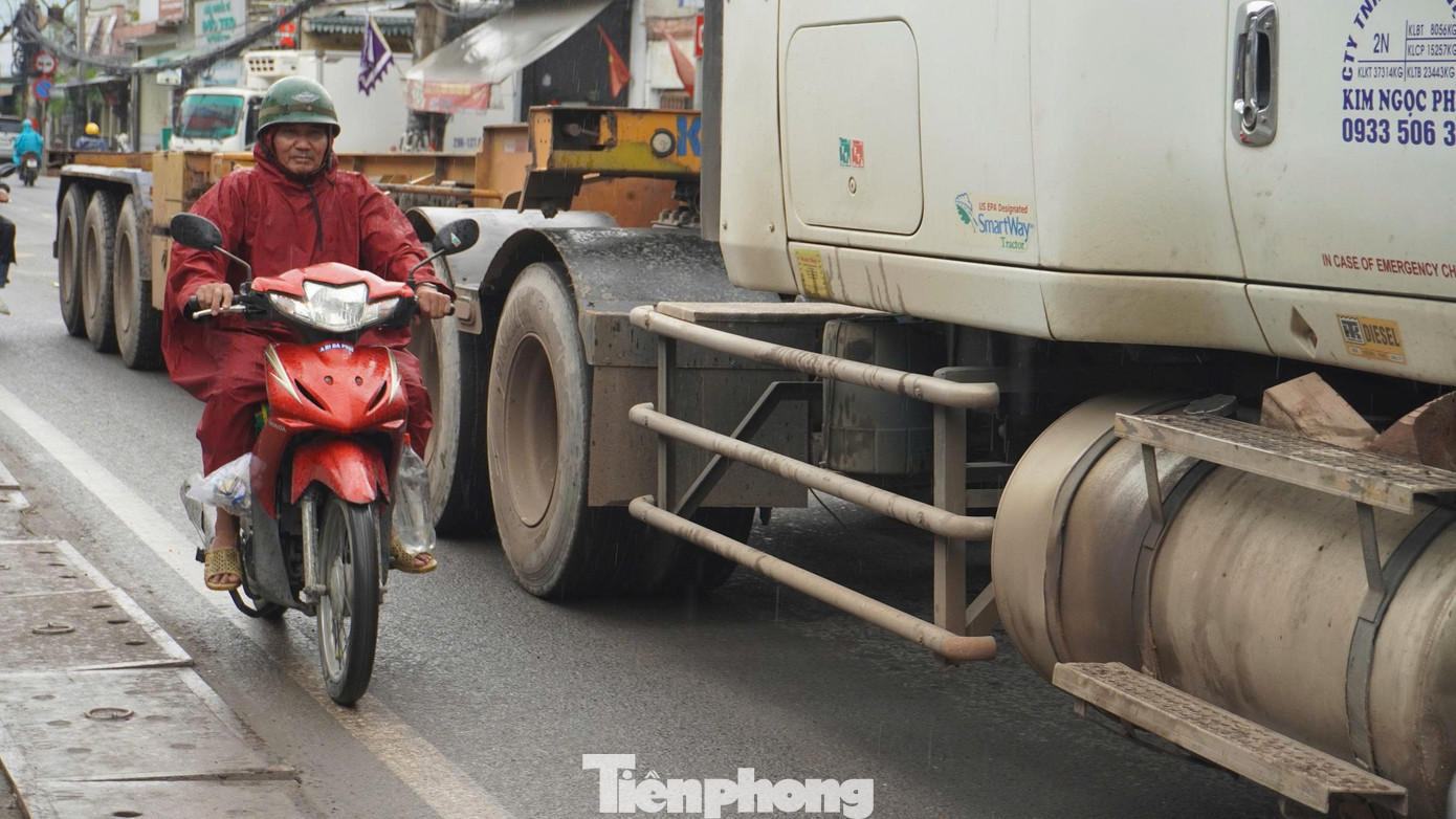 Cận cảnh đoạn đường 'tử thần' ở TPHCM sắp được mở rộng - Ảnh 4