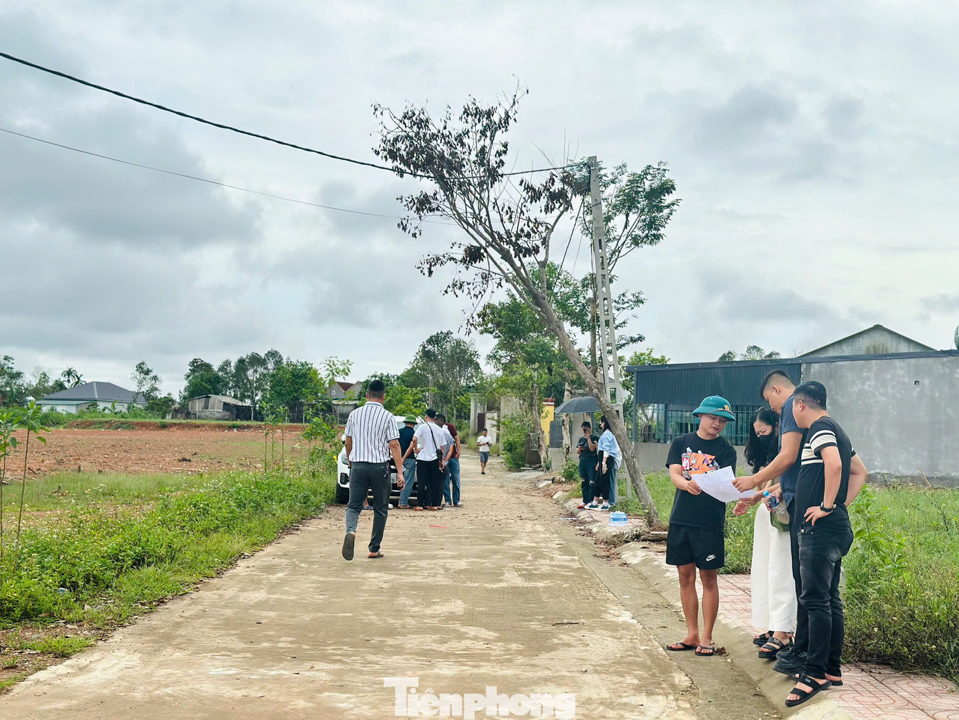 'Thổi giá', gom đất, phân lô bán nền tràn lan sau công bố quy hoạch - Ảnh 1