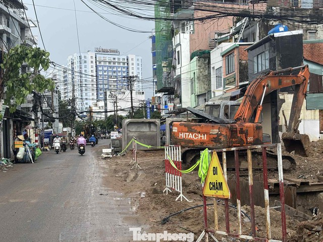 Hiện trạng dự án 'tháo nút cổ chai' đường hơn 1.000 tỷ tại TPHCM sau gần 7 tháng thi công - Ảnh 3