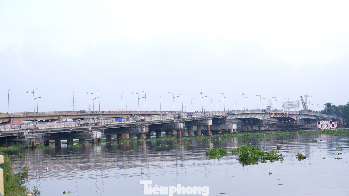 Hiện trạng cầu Bình Triệu 1 sau gần 3 tuần 'thần đèn' nâng tĩnh không - Ảnh 2