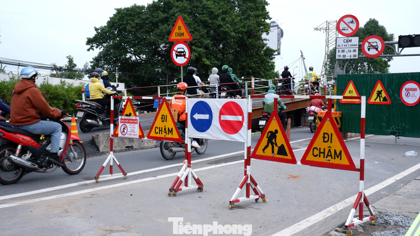 Hiện trạng cầu Bình Triệu 1 sau gần 3 tuần 'thần đèn' nâng tĩnh không - Ảnh 16