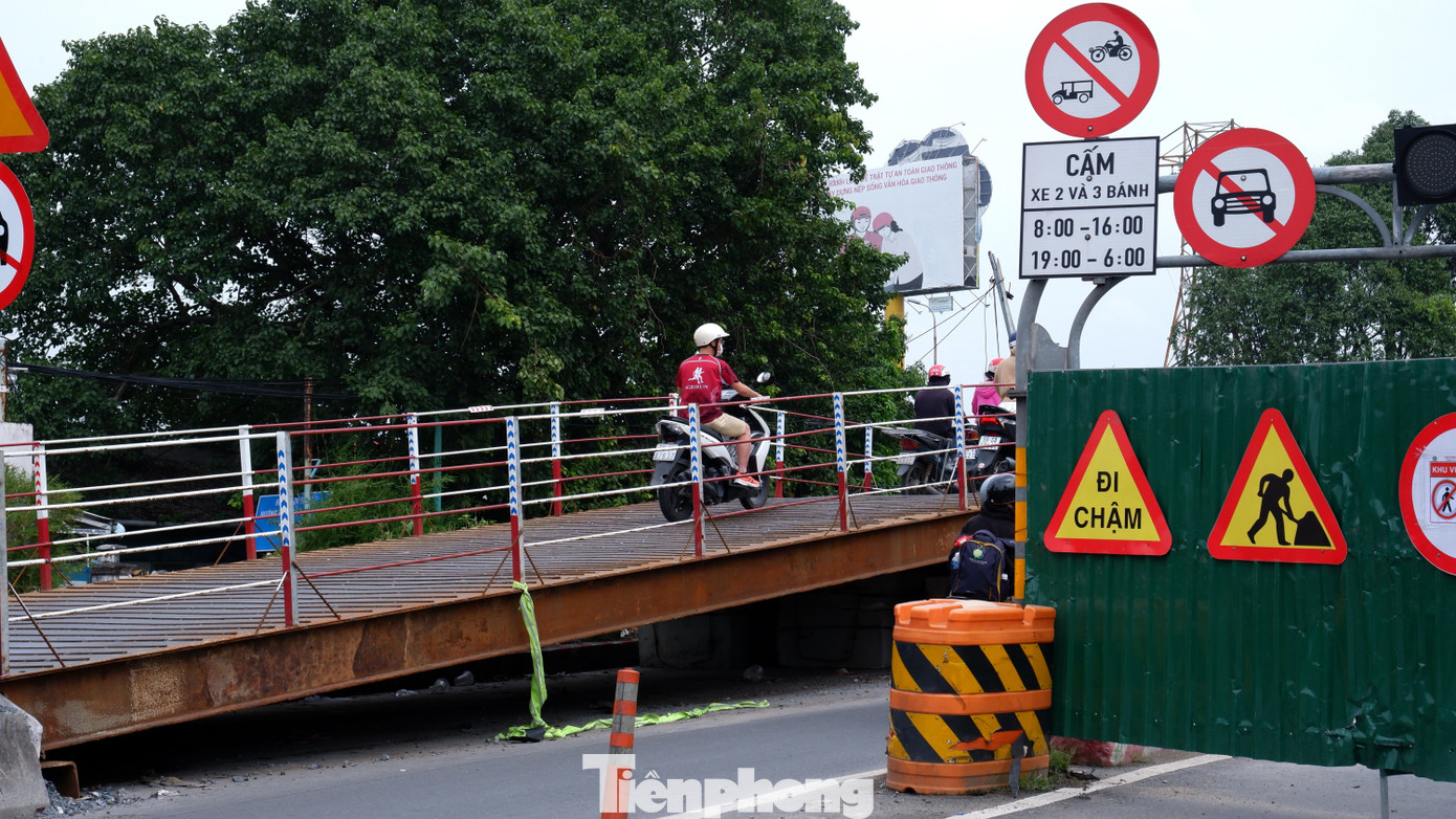 Hiện trạng cầu Bình Triệu 1 sau gần 3 tuần 'thần đèn' nâng tĩnh không - Ảnh 17