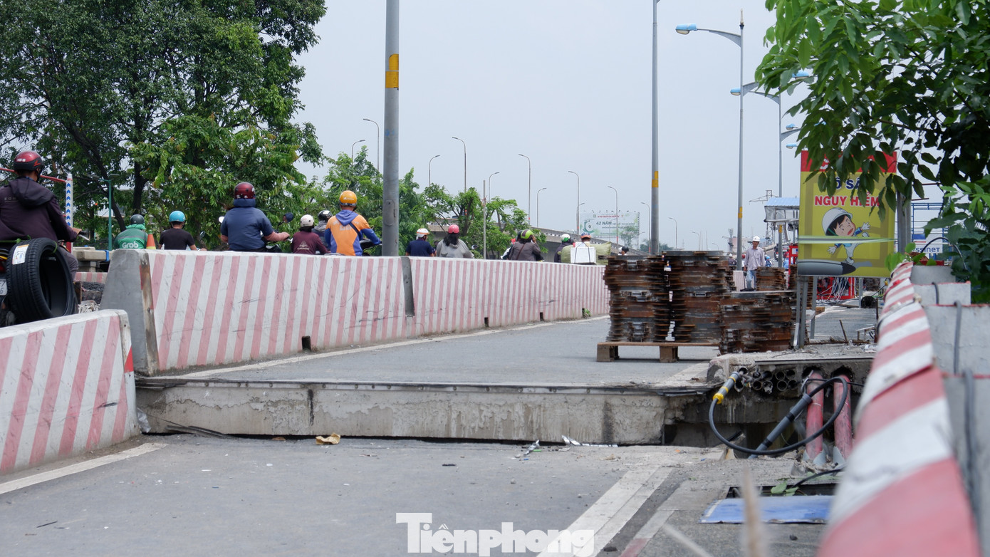 Hiện trạng cầu Bình Triệu 1 sau gần 3 tuần 'thần đèn' nâng tĩnh không - Ảnh 15