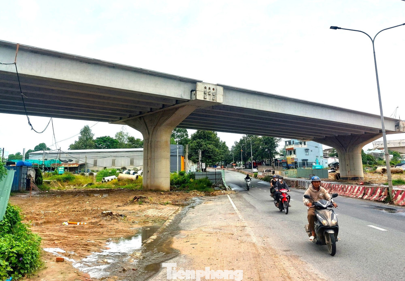 Lộ diện cầu vượt Vành đai 3 đầu tiên qua đường đô thị ở TPHCM - Ảnh 5