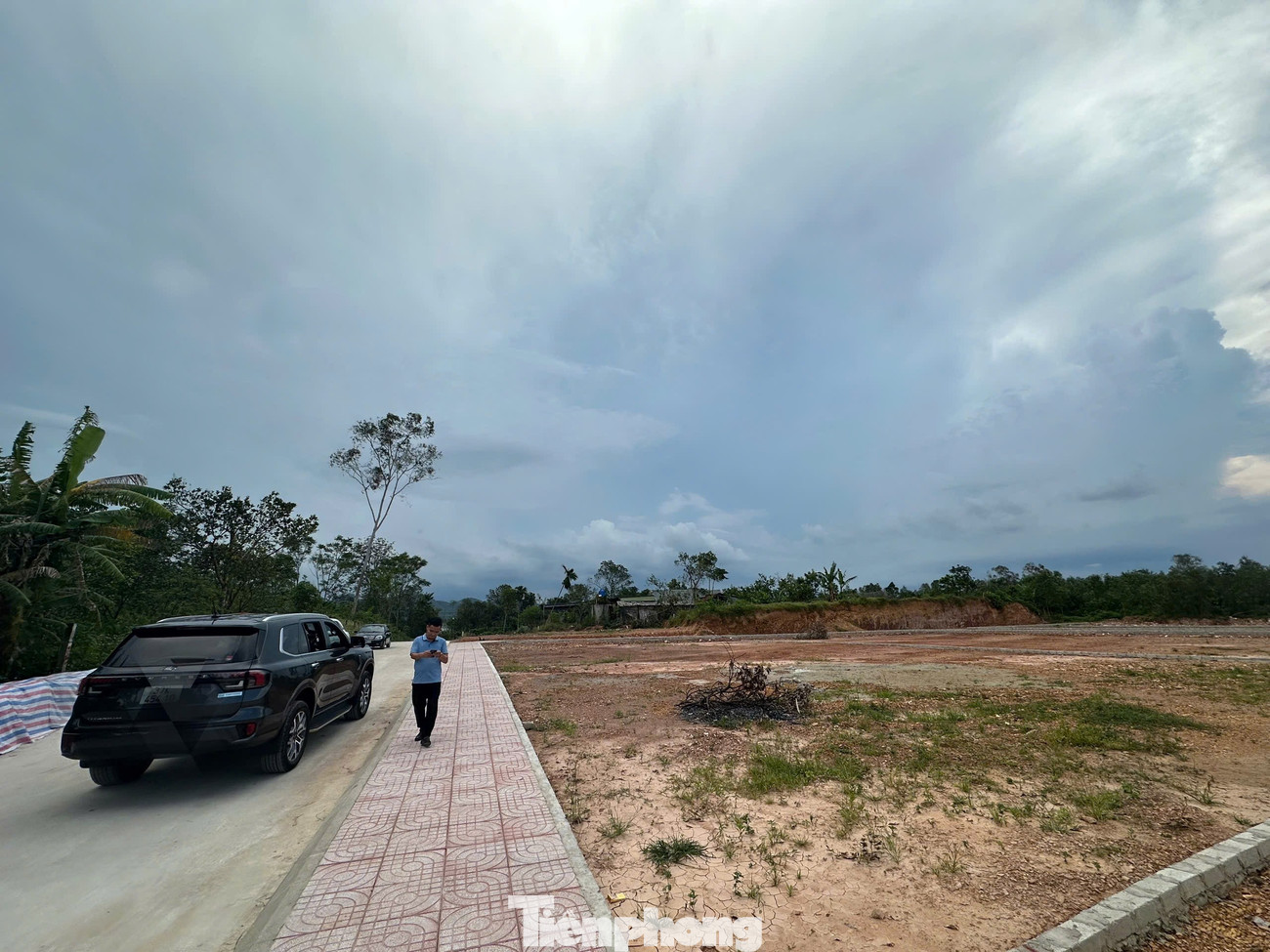 Vừa công bố quy hoạch khu công nghiệp, “cò đất” ùn ùn đổ về làng quê - Ảnh 2