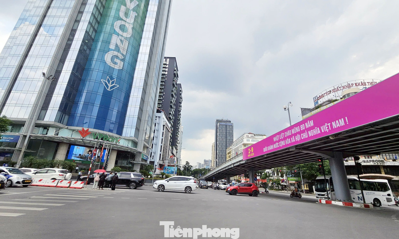 Không phải phố cổ, những tuyến đường ở Hà Nội có giá nhà phố rao bán vượt 1 tỷ đồng/m2 - Ảnh 8