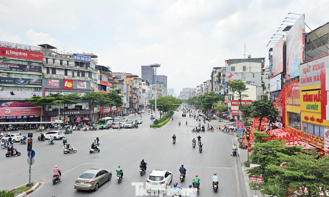 Không phải phố cổ, những tuyến đường ở Hà Nội có giá nhà phố rao bán vượt 1 tỷ đồng/m2 - Ảnh 1