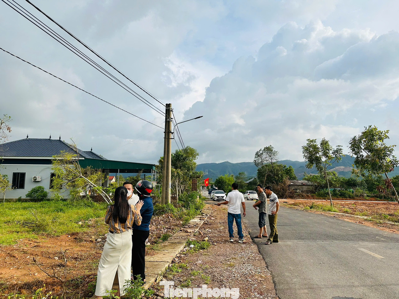 Nguy cơ phá vỡ hạ tầng trong 'cơn sốt ảo' đất nền ở vùng quê Hà Tĩnh - Ảnh 1