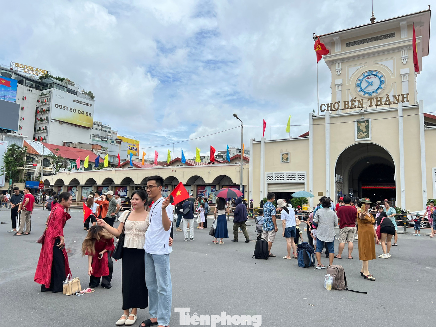 Cảnh trái ngược ở 'thiên đường mua sắm' Sài thành: Chỗ chen chân, nơi vắng lặng - Ảnh 2