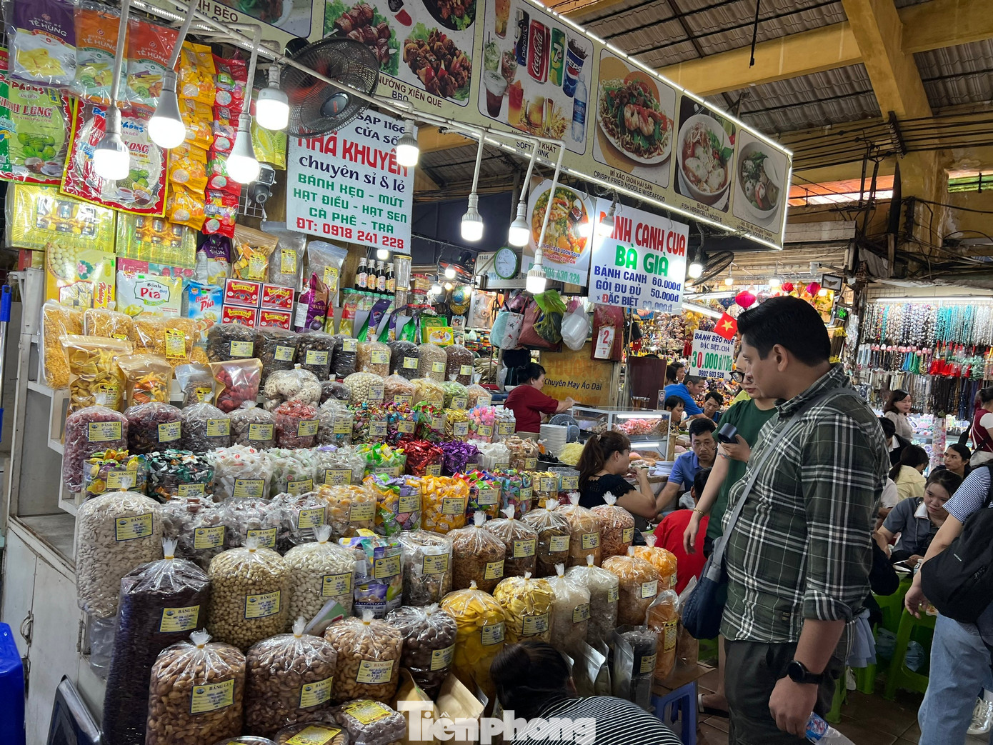 Cảnh trái ngược ở 'thiên đường mua sắm' Sài thành: Chỗ chen chân, nơi vắng lặng - Ảnh 5