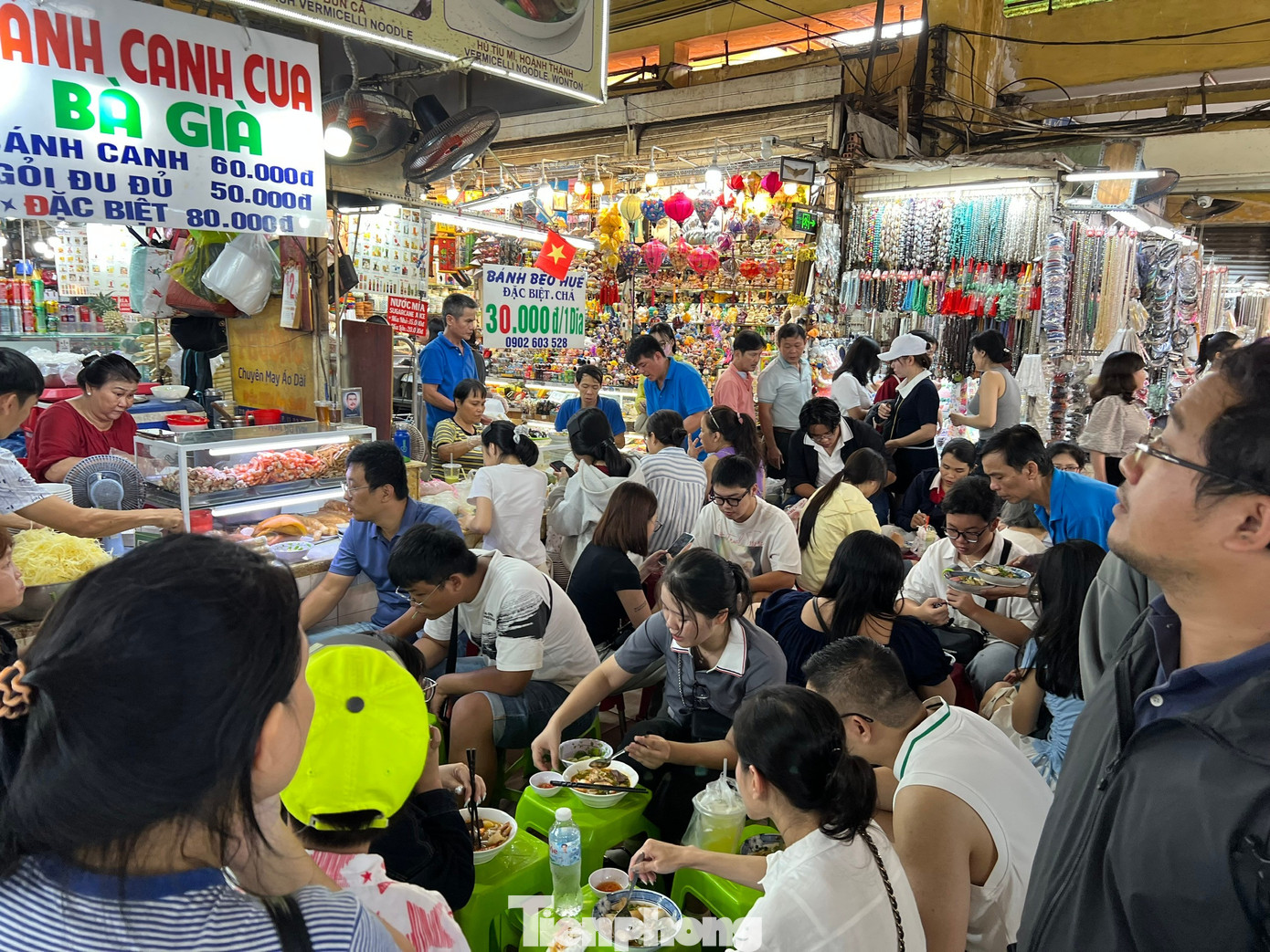 Cảnh trái ngược ở 'thiên đường mua sắm' Sài thành: Chỗ chen chân, nơi vắng lặng - Ảnh 8