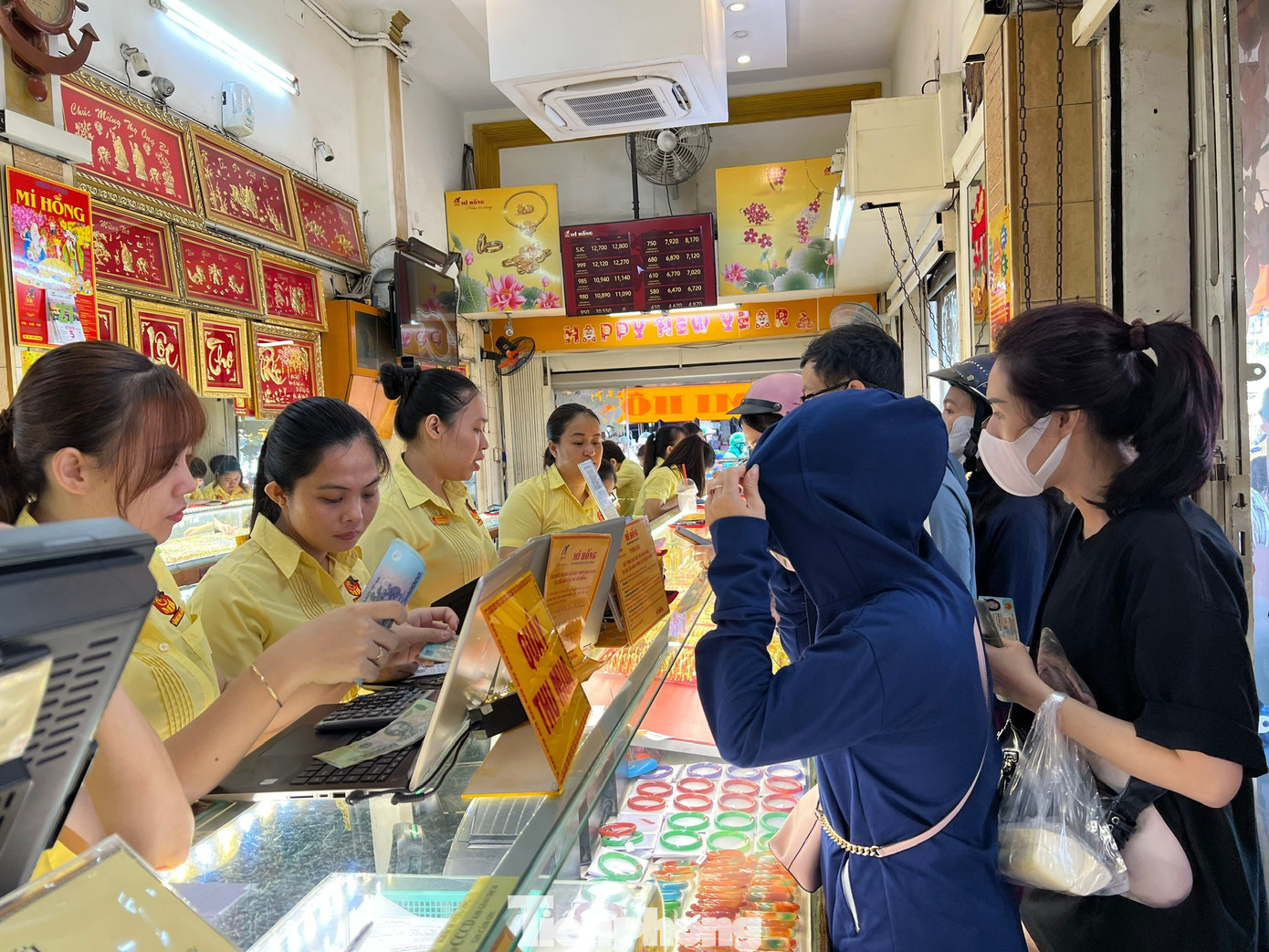 Chán cảnh 'chầu chực' mua vàng, nhà đầu tư chuyển qua món mới - Ảnh 2