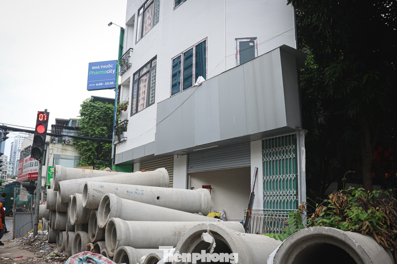 Hàng loạt nhà 'siêu mỏng, siêu méo' trên đường Nguyễn Tuân mở rộng sẽ được xử lý như thế nào? - Ảnh 7