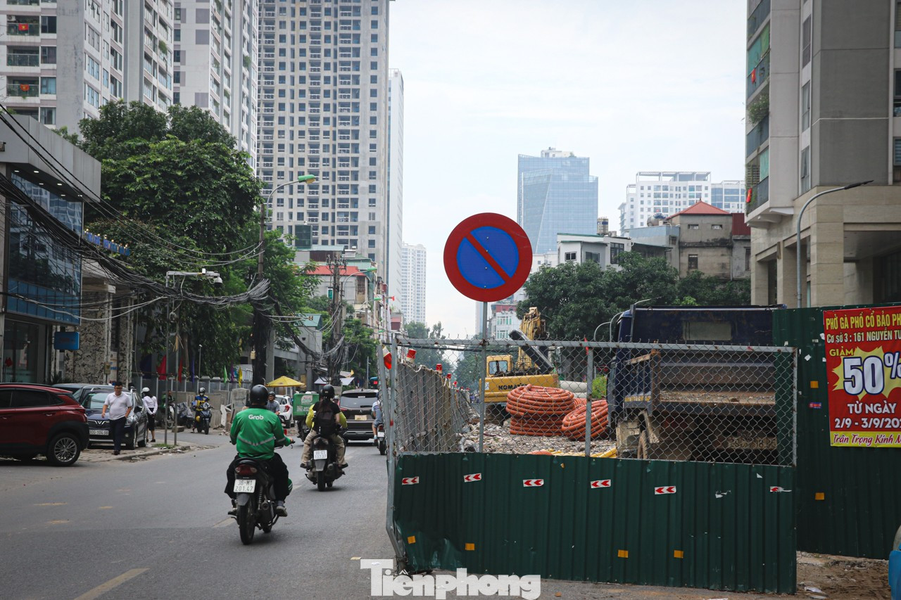 Hàng loạt nhà 'siêu mỏng, siêu méo' trên đường Nguyễn Tuân mở rộng sẽ được xử lý như thế nào? - Ảnh 11