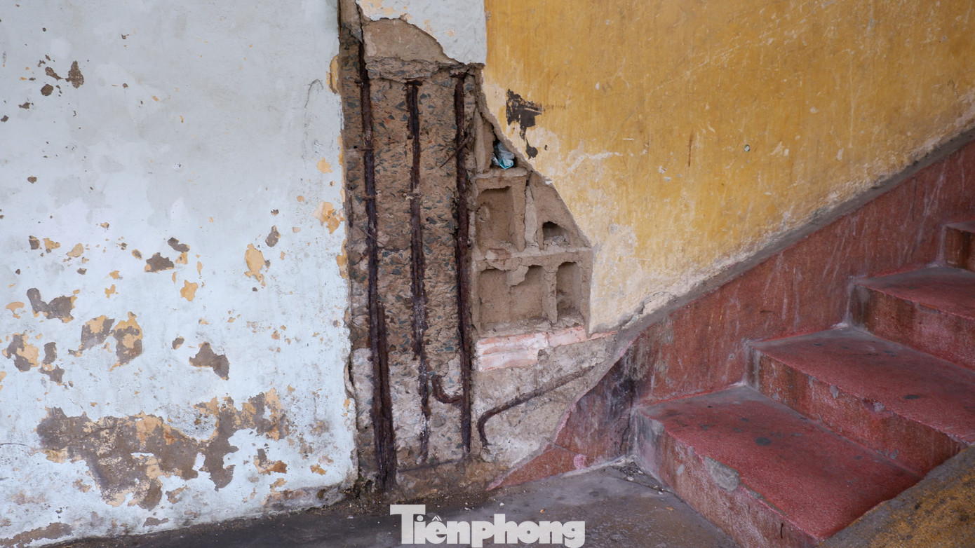 Sống bất an trong chung cư ở TPHCM: 'Nghe tiếng động mạnh là sợ trần rơi' - Ảnh 12