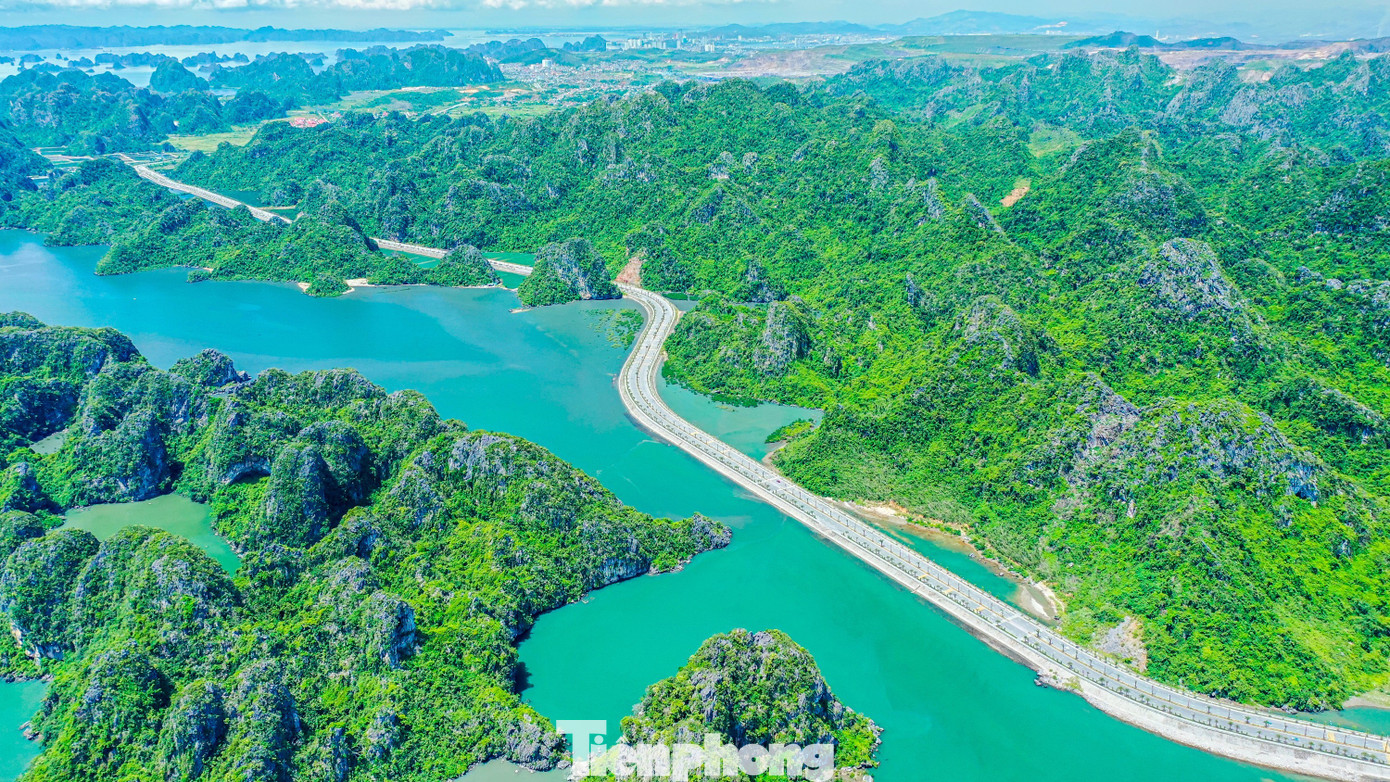 Những công trình mang dấu ấn Quảng Ninh trong nhiệm kỳ 2020-2025 - Ảnh 8