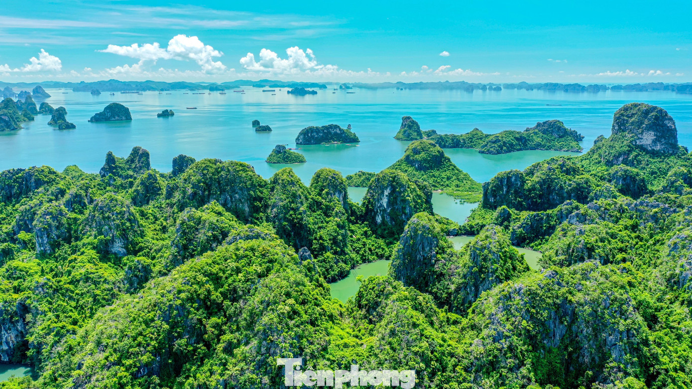 Ngắm vịnh Bái Tử Long từ tuyến đường bao biển đẹp nhất Việt Nam - Ảnh 19