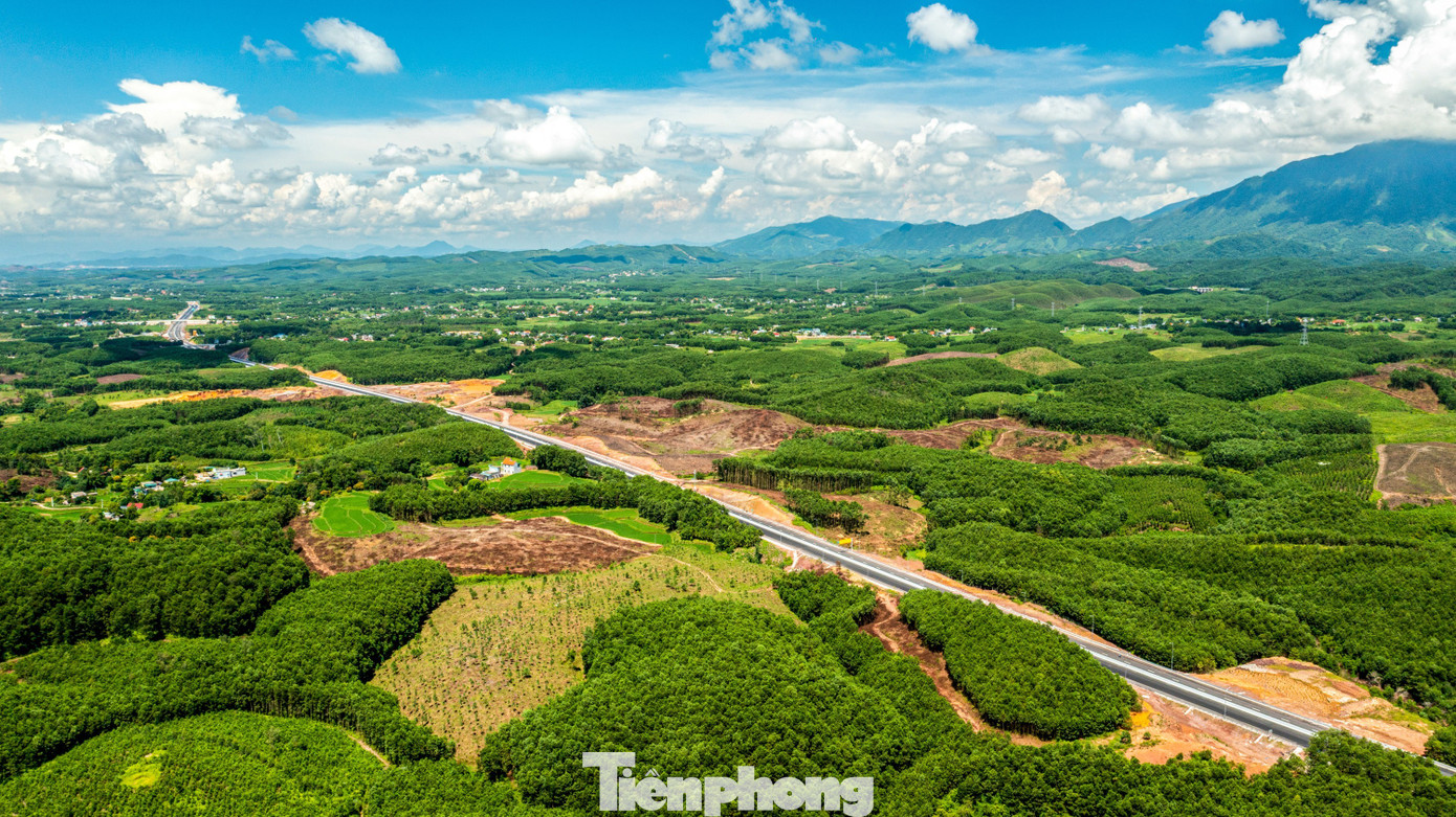 Những công trình mang dấu ấn Quảng Ninh trong nhiệm kỳ 2020-2025 - Ảnh 3