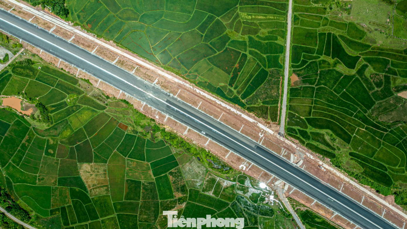 Những công trình mang dấu ấn Quảng Ninh trong nhiệm kỳ 2020-2025 - Ảnh 2