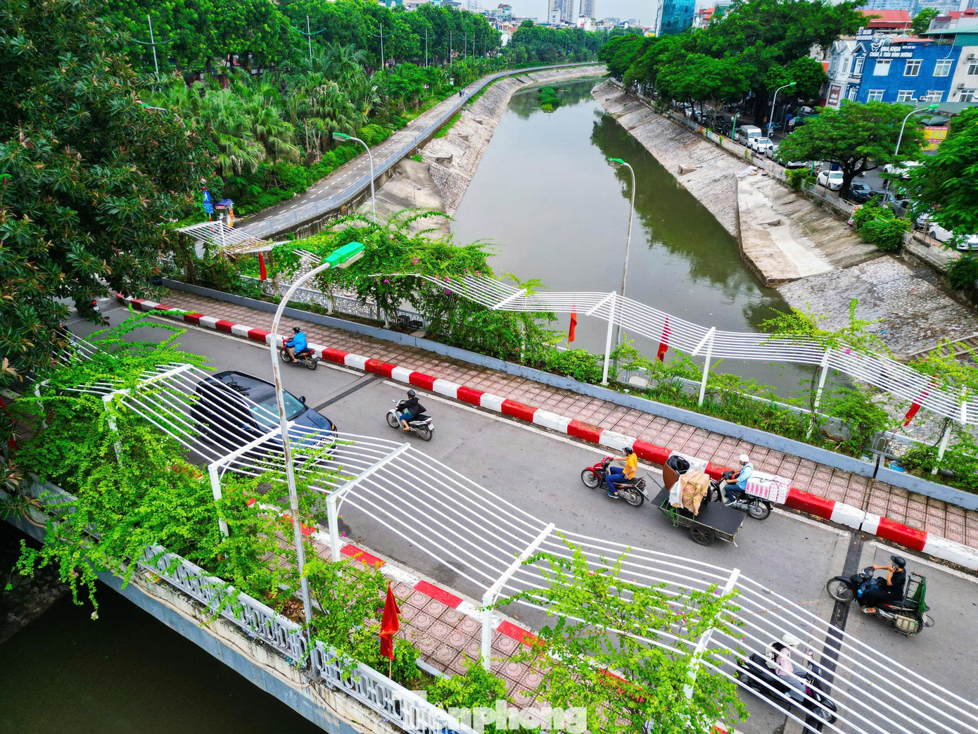 Hiện trạng sông Tô Lịch trước khi hóa công viên xanh - Ảnh 18