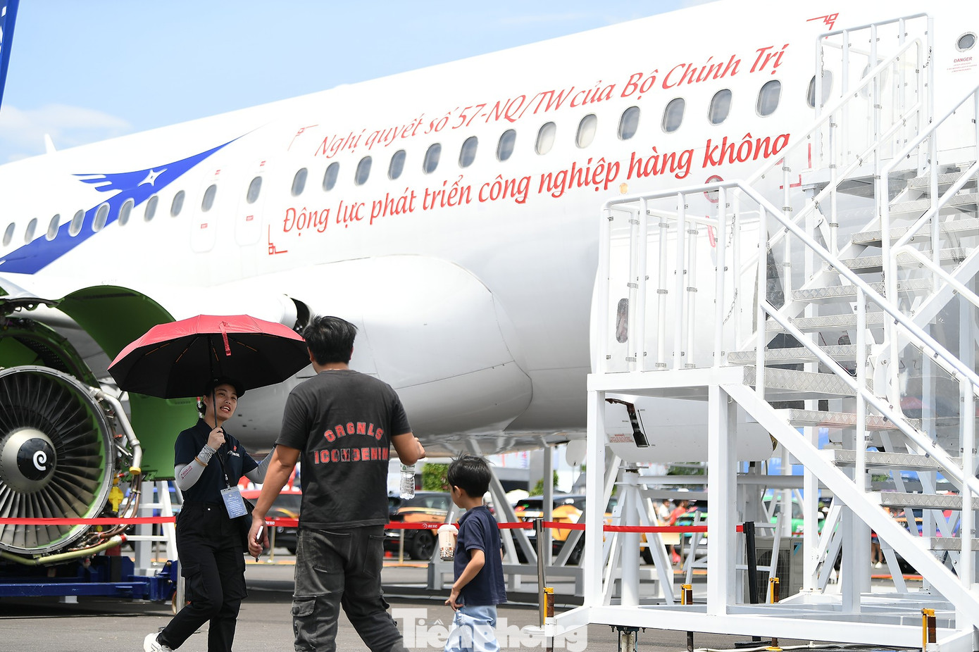 Lý do Việt Nam chưa sản xuất được con ốc 100 USD trên bánh máy bay - Ảnh 1