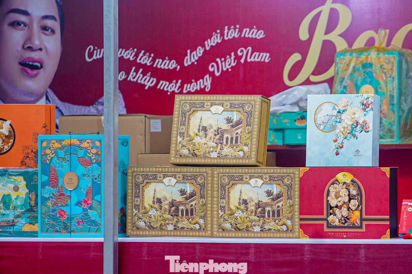 Bánh trung thu 'đổ bộ' khắp phố, tưởng không ế mà... ế không tưởng - Ảnh 6