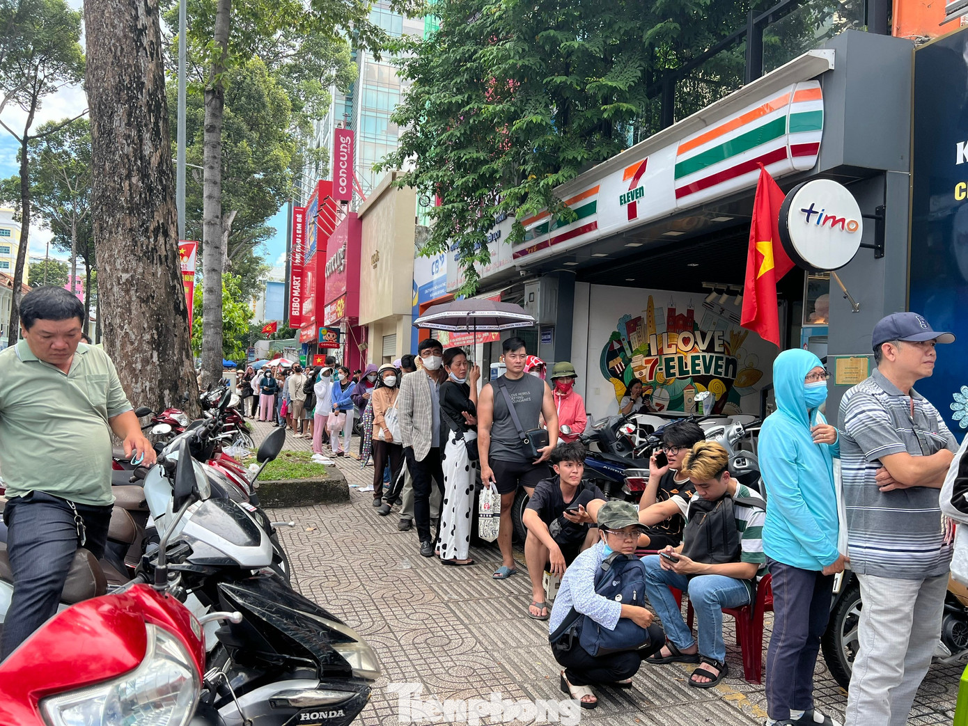 Lý do nhiều người 'quay xe' khi vừa tới tiệm vàng - Ảnh 2
