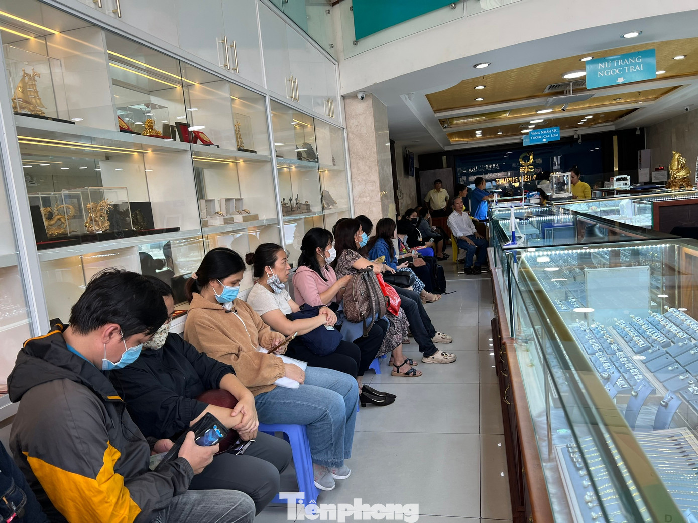 Lý do nhiều người 'quay xe' khi vừa tới tiệm vàng - Ảnh 3