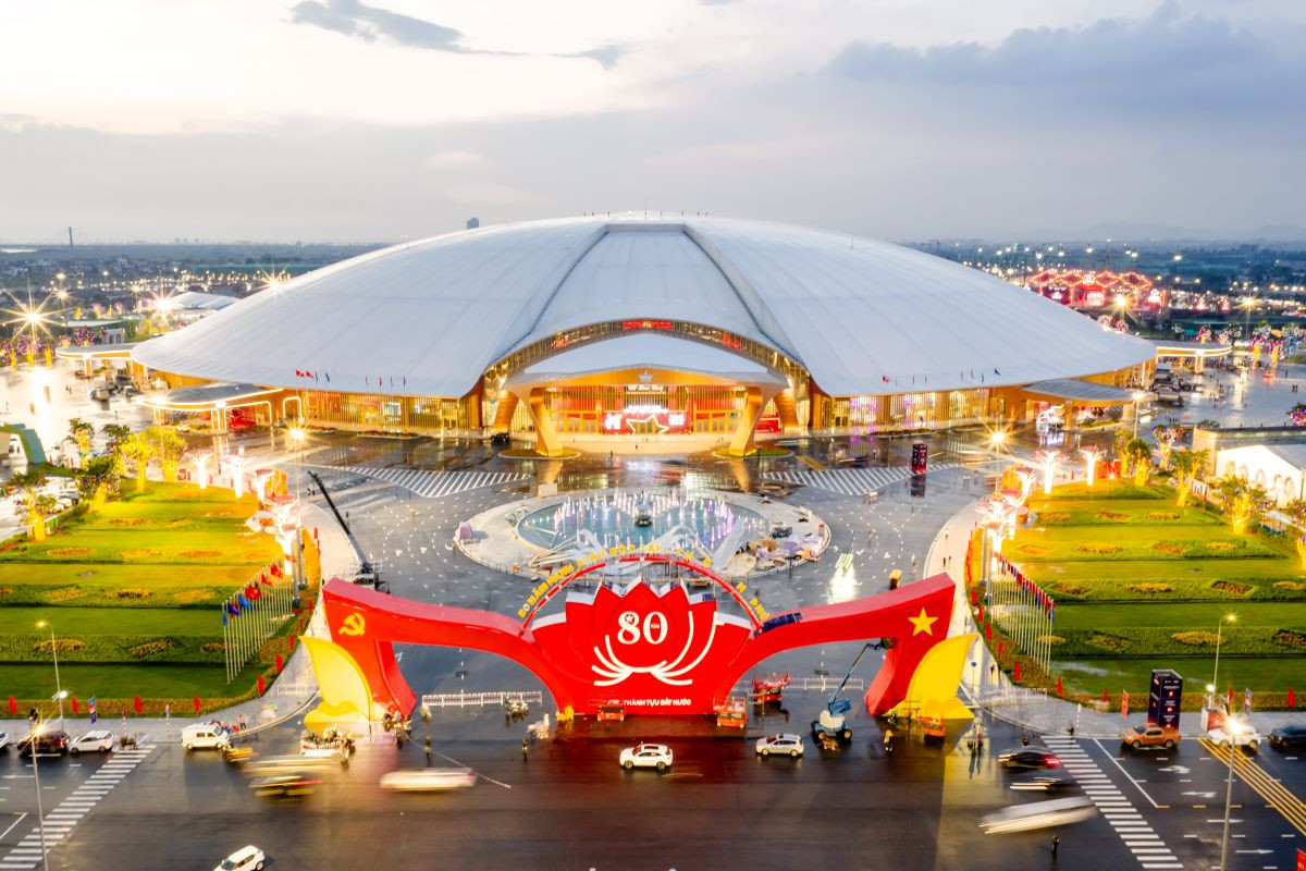 Ngoài đại gia gốc Thanh Hóa, lộ diện thêm 2 ông lớn kết cấu thép giúp Tỷ phú Phạm Nhật Vượng làm nên kỳ tích - Ảnh 2