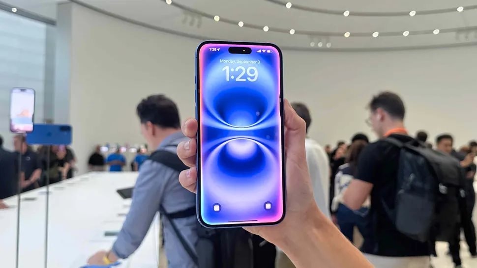 Vẫn dùng iPhone 12 suốt 5 năm qua, vừa nghe iPhone 17 có tính năng này, tôi đã muốn đổi máy ngay lập tức - Ảnh 2