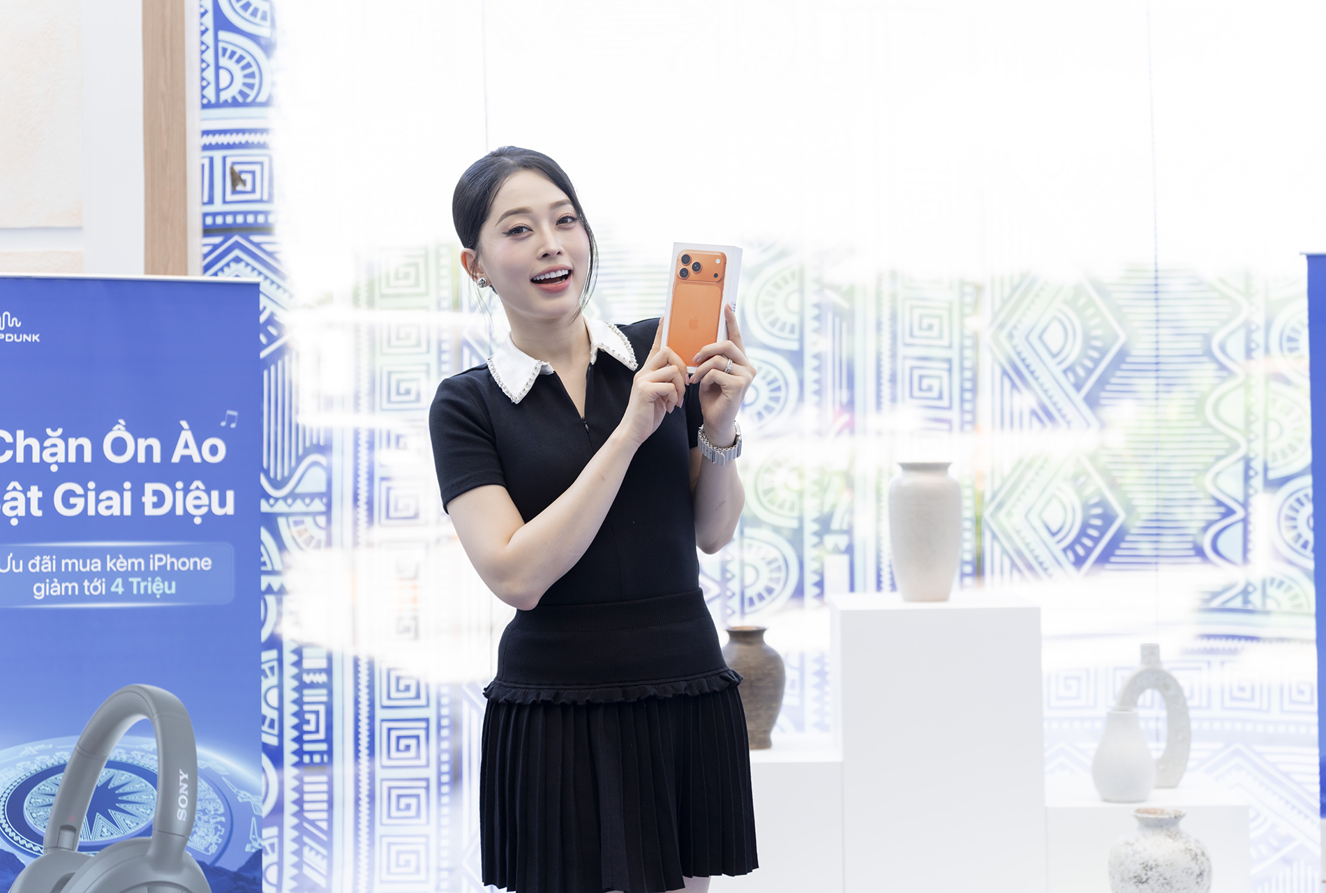 iPhone 17 chính thức mở bán tại Việt Nam, hàng nghìn máy bàn giao cho khách sáng ngày 19/9 - Ảnh 1