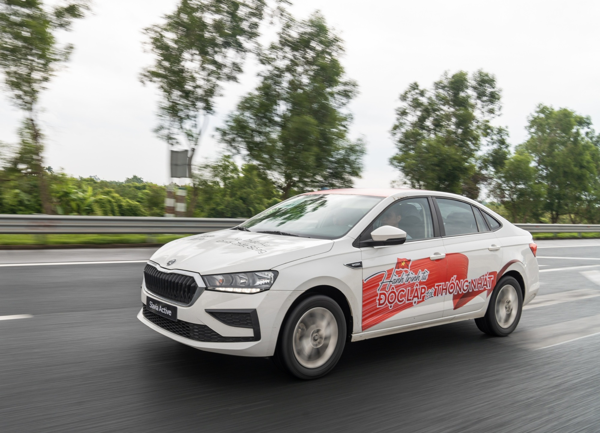 Đây là 3 xe mới sẽ khuynh đảo Việt Nam nửa cuối 2025: Gầm cao nhập, sedan lắp ráp, giá dễ gây shock - Ảnh 1