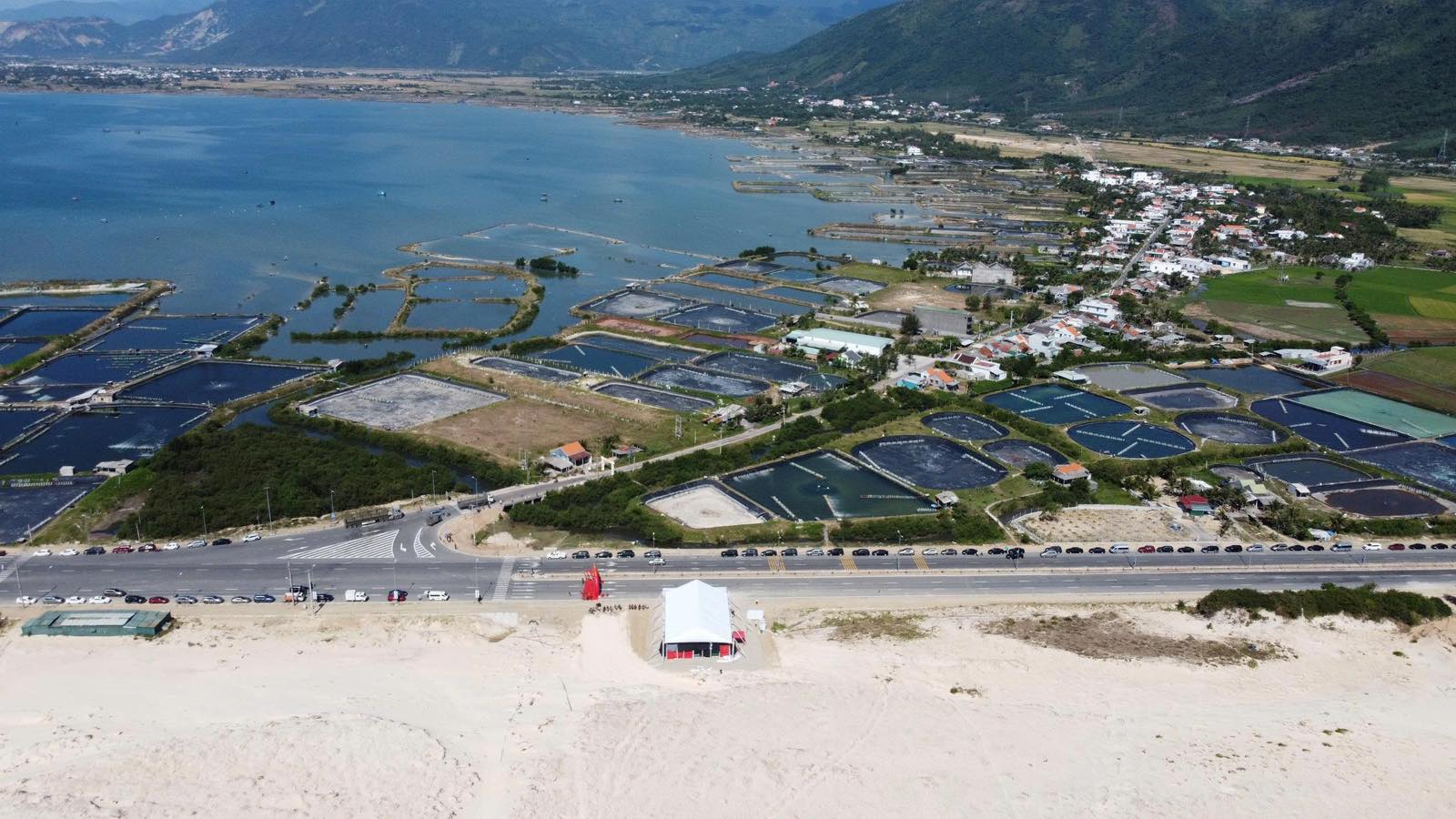 Bứt tốc sau sáp nhập, Khánh Hòa cần những dự án táo bạo để vươn tầm đô thị biển quốc tế - Ảnh 1