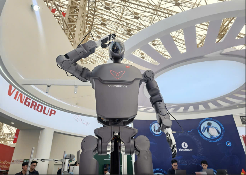 NÓI THẲNG: Vingroup tạo "sốc" hay tiền lệ cần thiết? - Ảnh 1