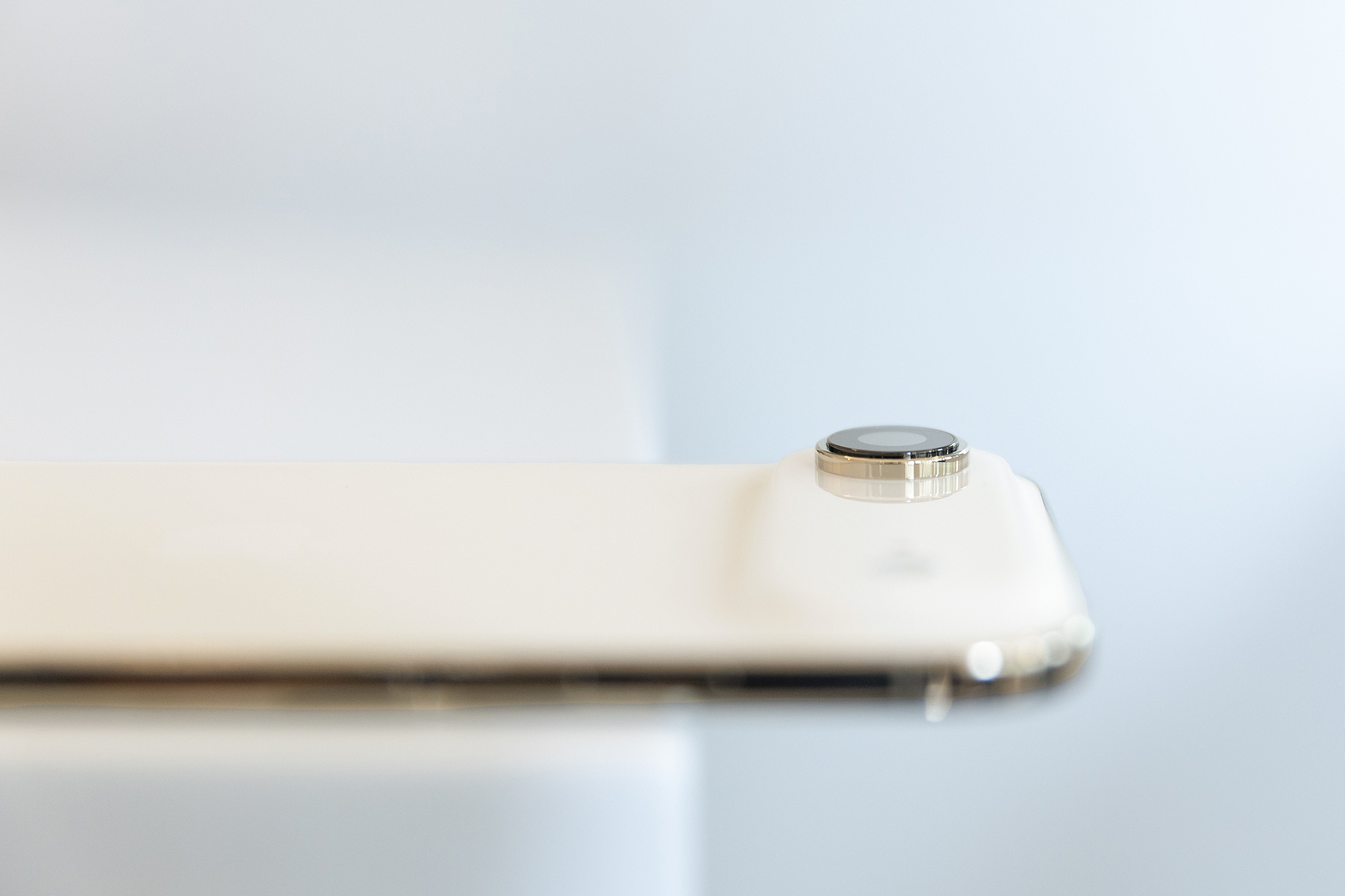 Mở hộp chiếc iPhone mỏng nhất thế giới vừa mở bán chính hãng tại Việt Nam - Ảnh 5