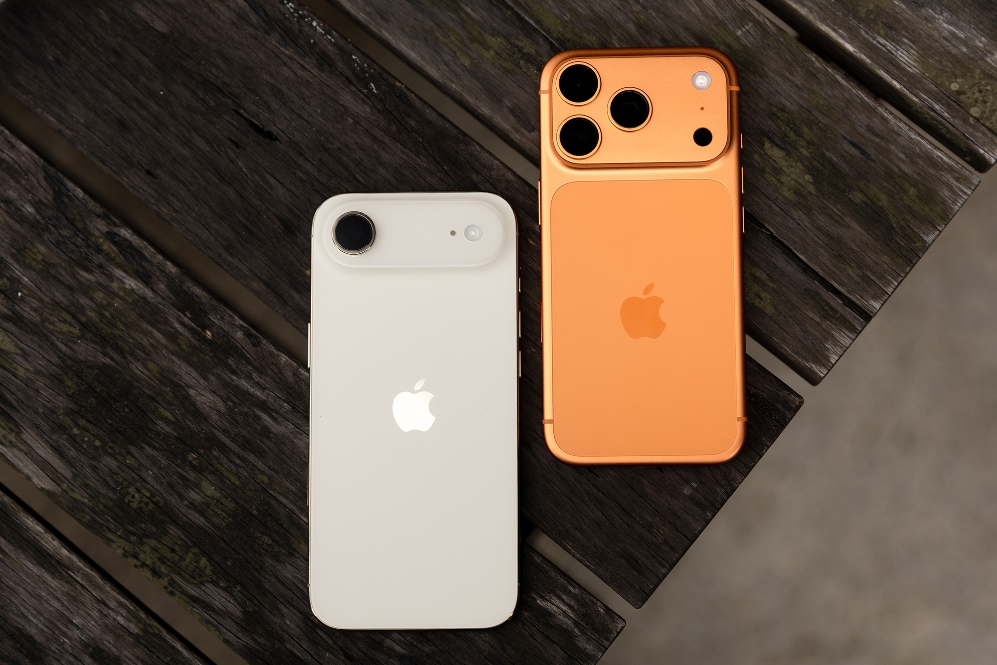 Mở hộp chiếc iPhone mỏng nhất thế giới vừa mở bán chính hãng tại Việt Nam - Ảnh 12