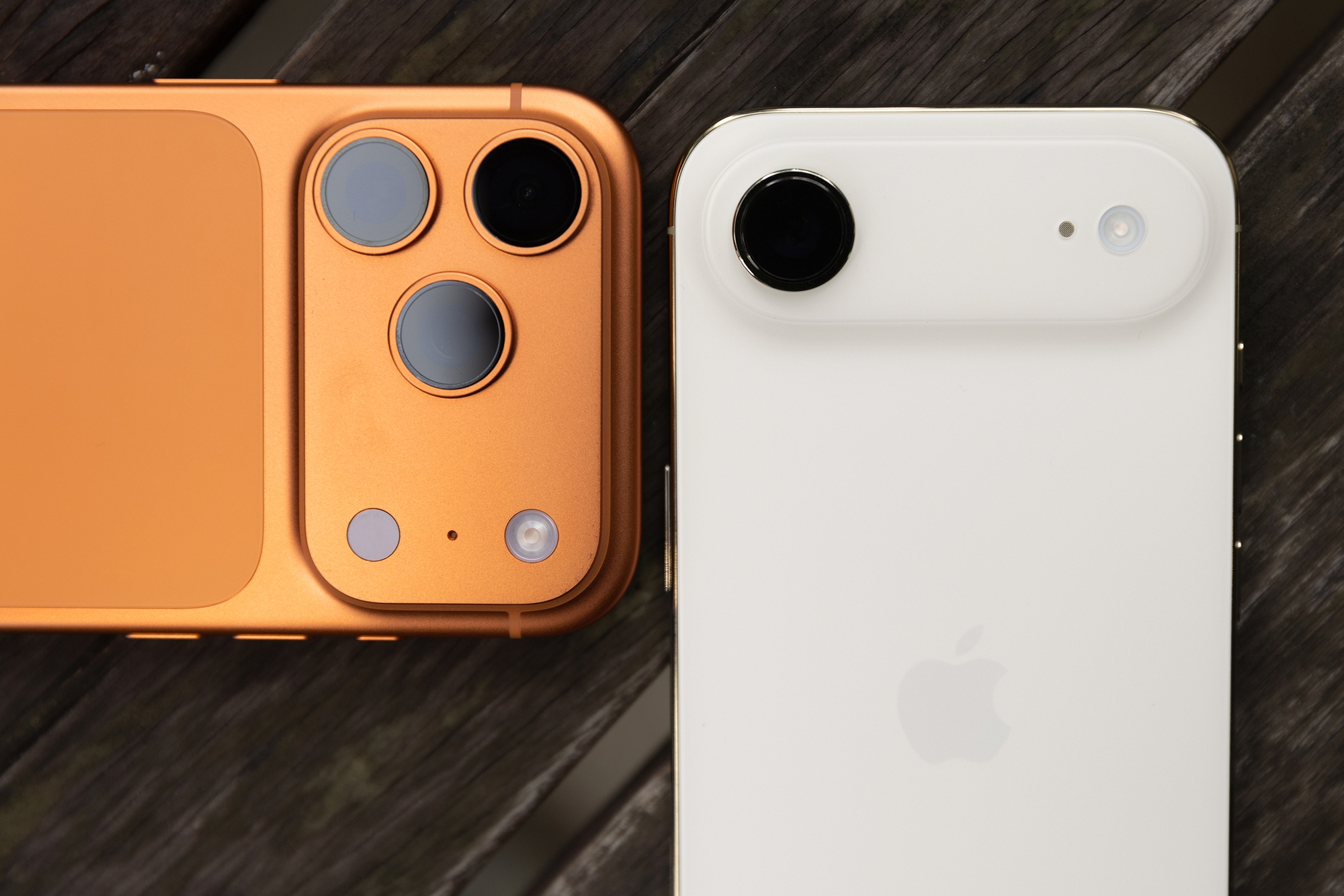 Mở hộp chiếc iPhone mỏng nhất thế giới vừa mở bán chính hãng tại Việt Nam - Ảnh 14