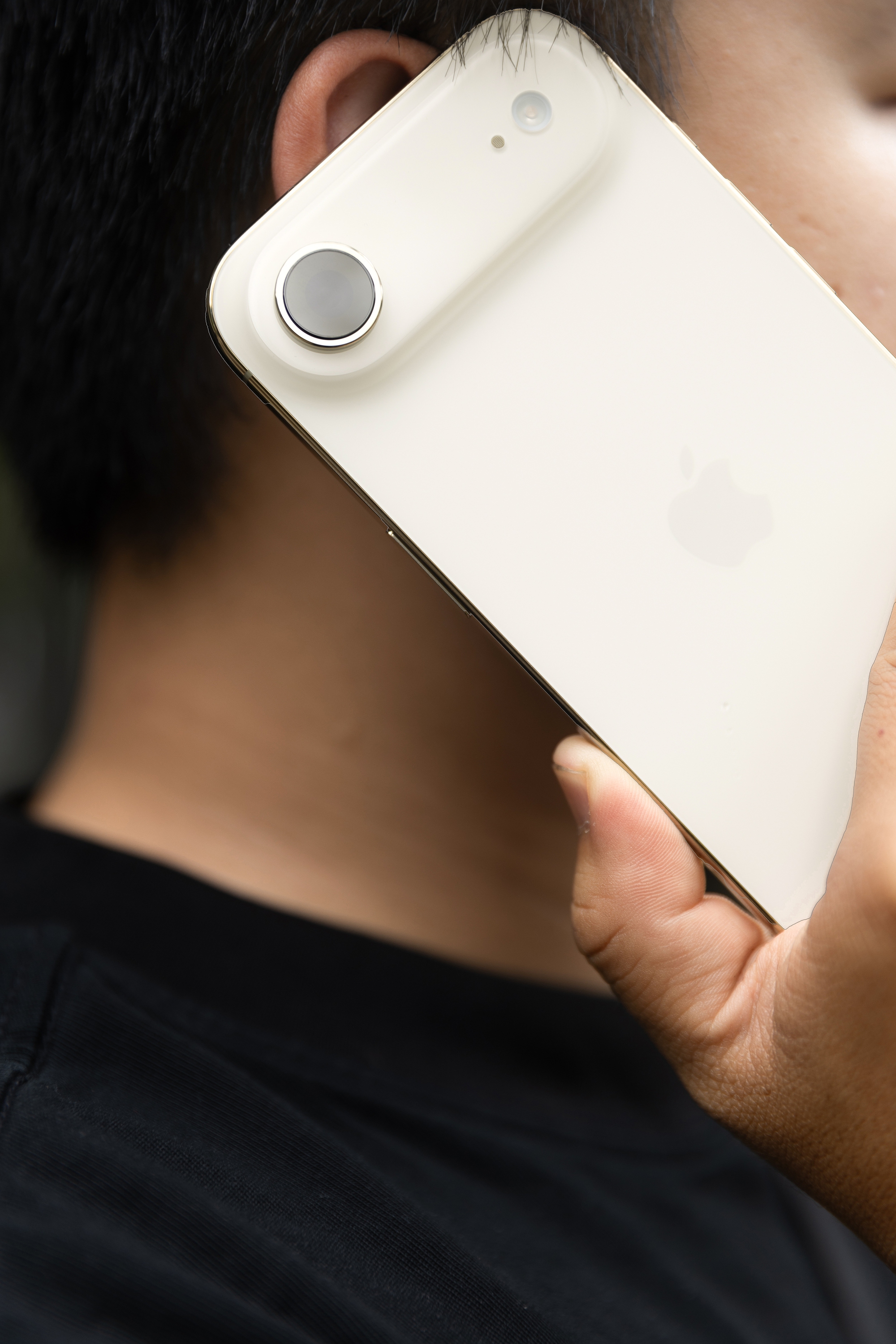 Mở hộp chiếc iPhone mỏng nhất thế giới vừa mở bán chính hãng tại Việt Nam - Ảnh 11