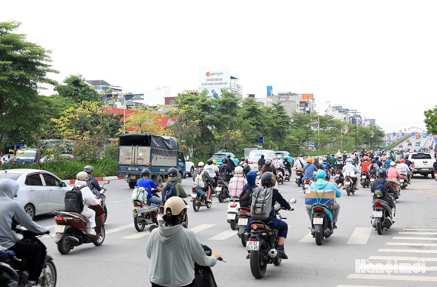 Cận cảnh nút giao Cổ Linh chuẩn bị xây hầm chui gần 750 tỷ đồng vào dịp 10-10 - Ảnh 7