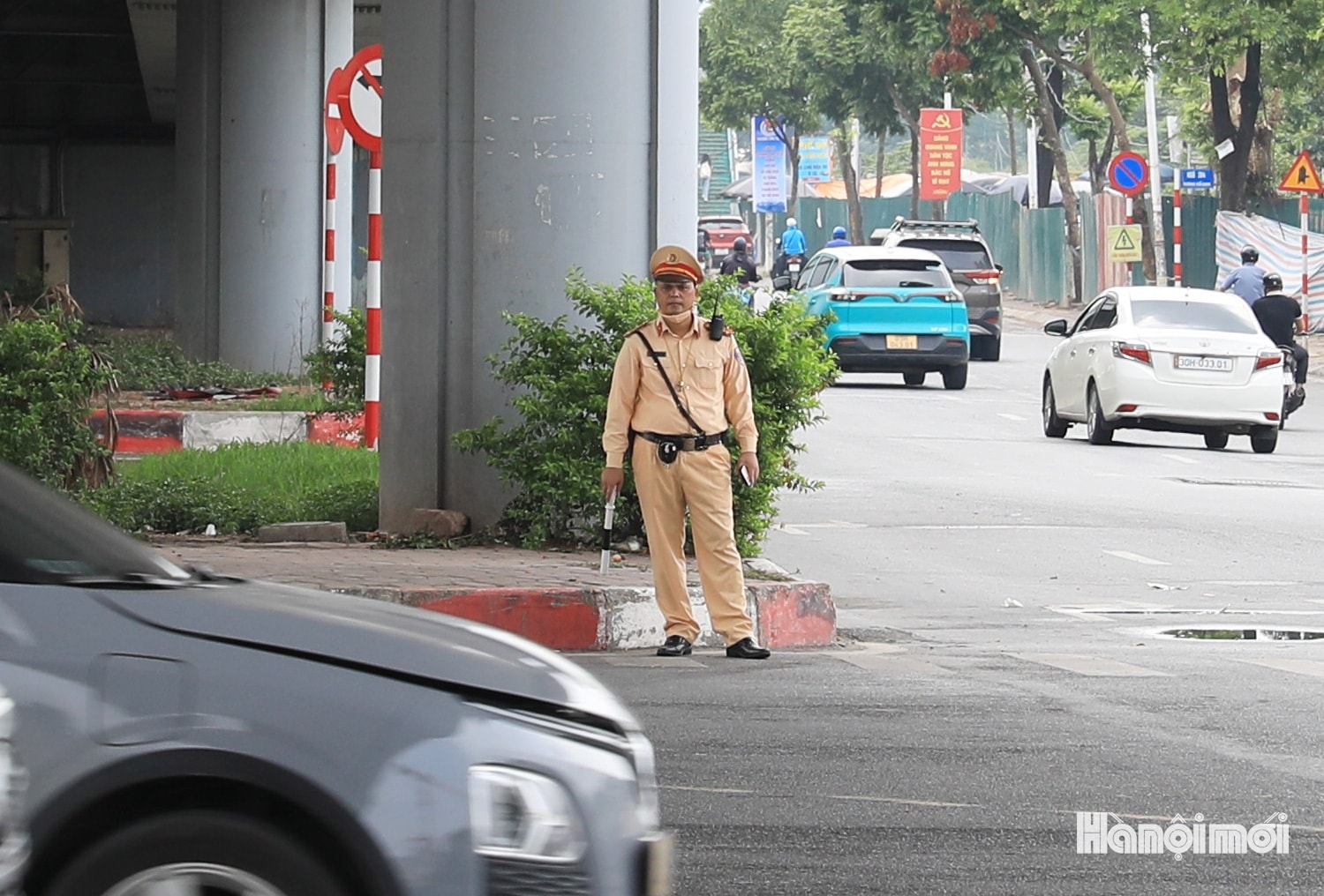 Cận cảnh nút giao Cổ Linh chuẩn bị xây hầm chui gần 750 tỷ đồng vào dịp 10-10 - Ảnh 8