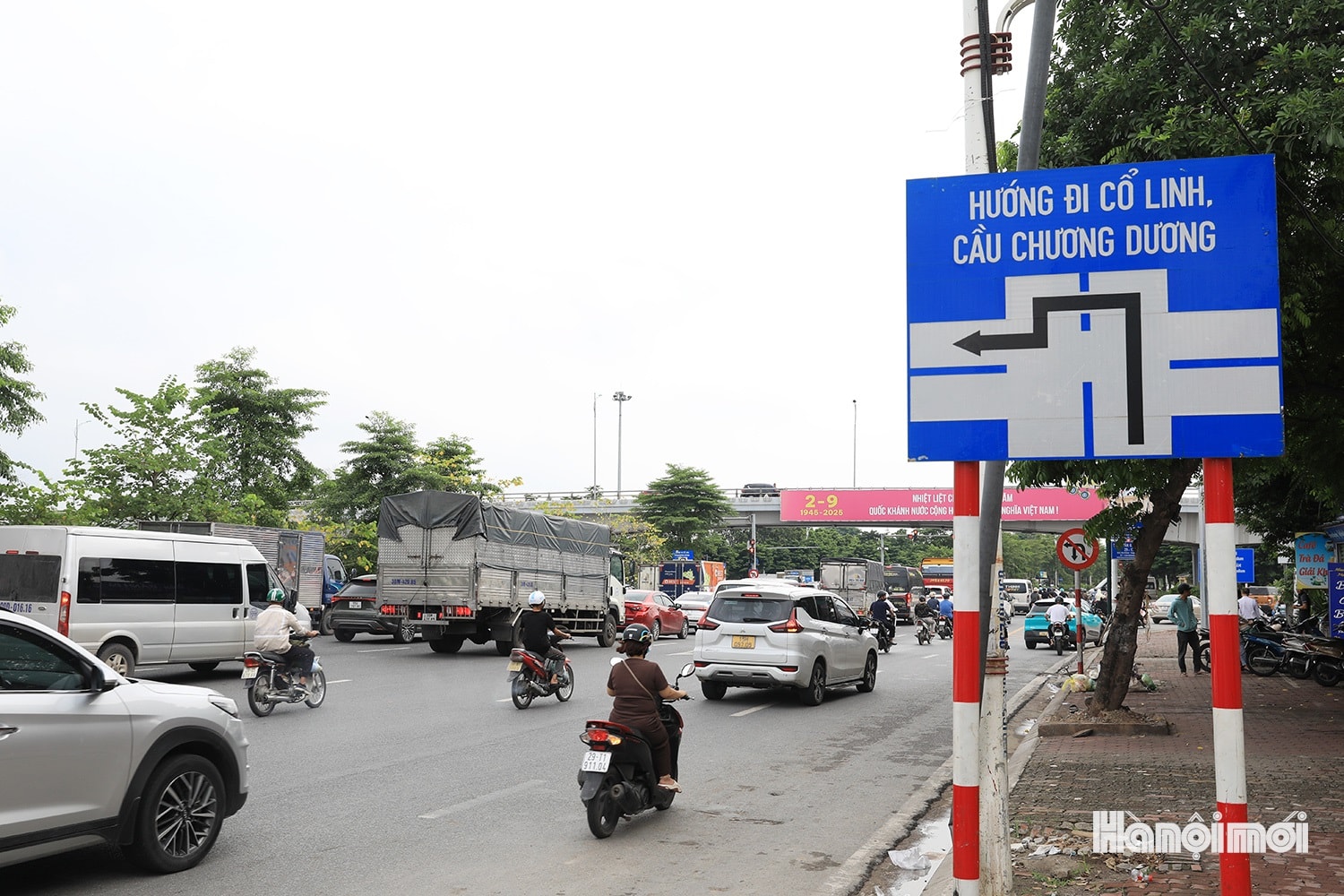 Cận cảnh nút giao Cổ Linh chuẩn bị xây hầm chui gần 750 tỷ đồng vào dịp 10-10 - Ảnh 10