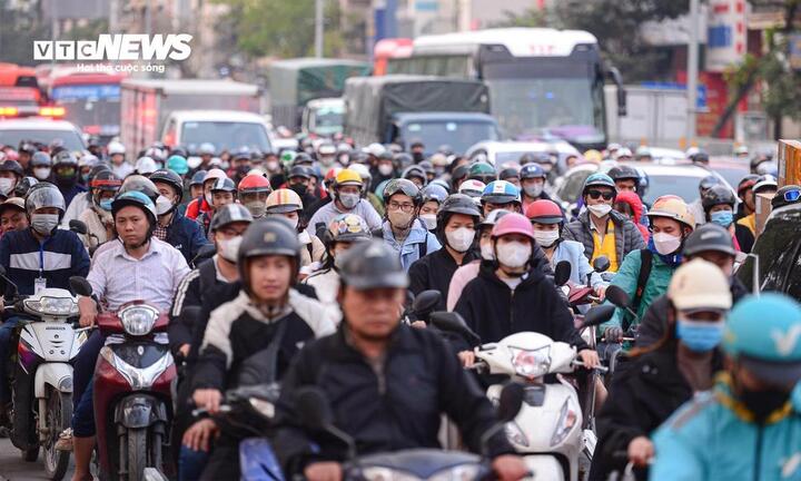 Hà Nội rút ngắn 5 năm lộ trình vùng phát thải thấp: Cú hích đô thị xanh - Ảnh 1