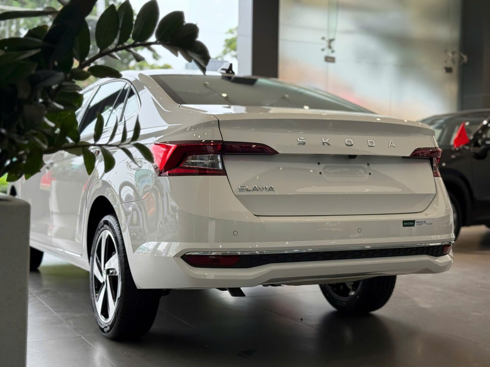 Một mẫu sedan cỡ B vừa ra mắt tại Việt Nam: Xe châu Âu, lắp ráp trong nước, giá thấp nhất 421 triệu đồng đấu 'căng đét' với Toyota Vios, Honda City - Ảnh 5