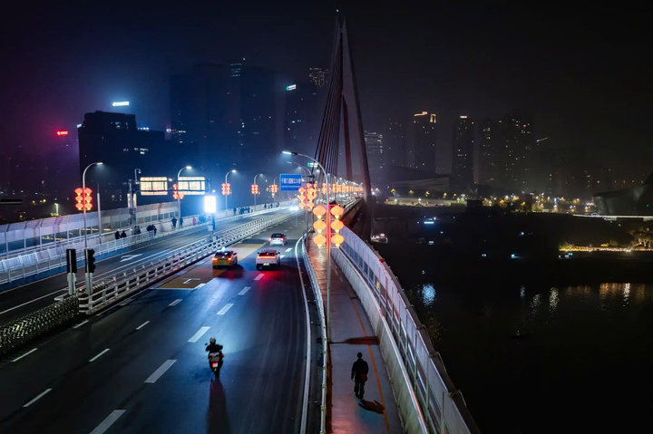 Cuộc sống bên trong thành phố mê cung Trùng Khánh - Ảnh 4