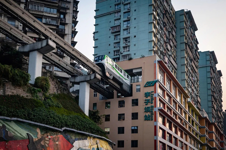 Cuộc sống bên trong thành phố mê cung Trùng Khánh - Ảnh 6