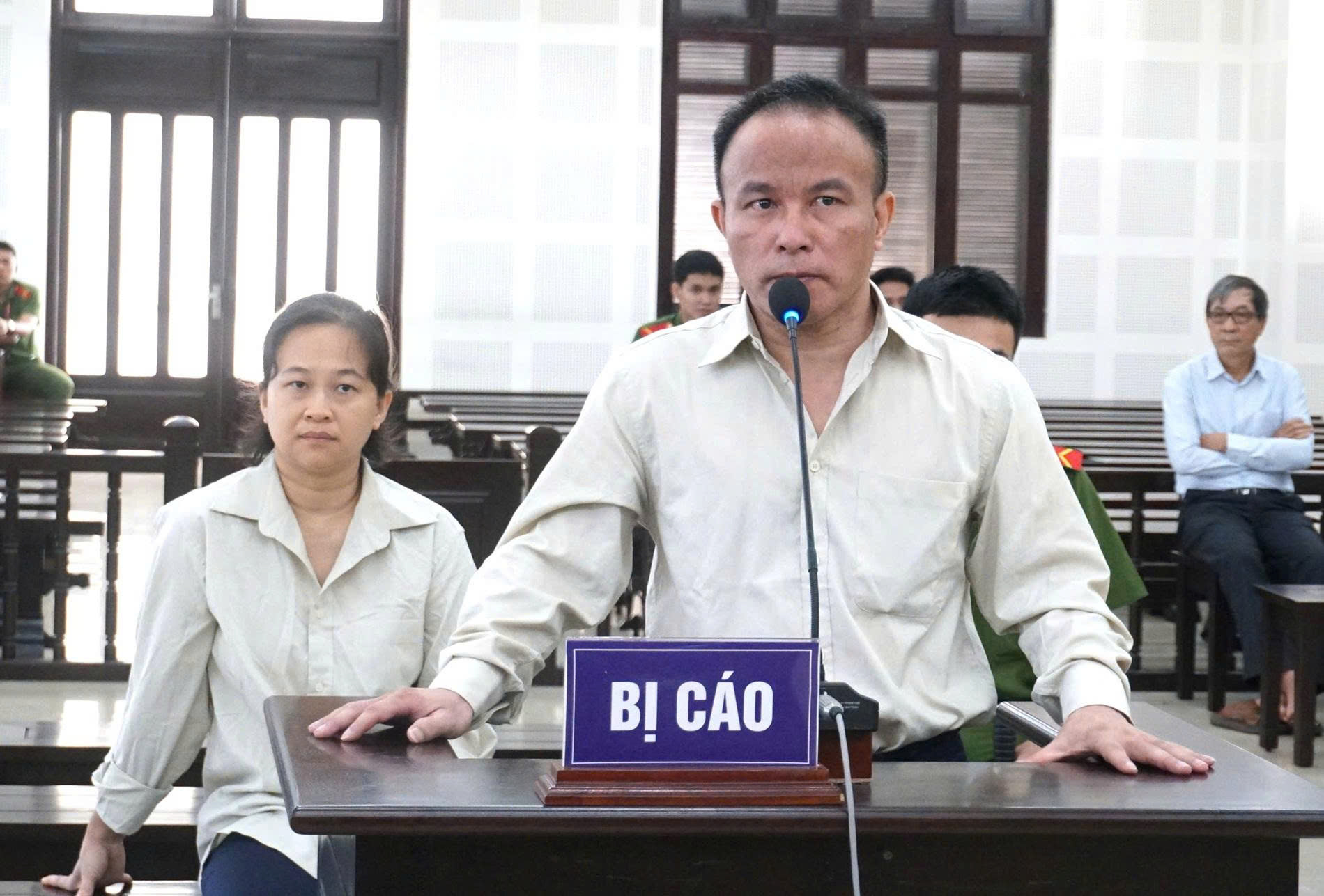 Được lãnh đạo nhờ đứng tên, cựu cán bộ Văn phòng UBND Đà Nẵng chiếm đoạt 5 lô đất - Ảnh 1