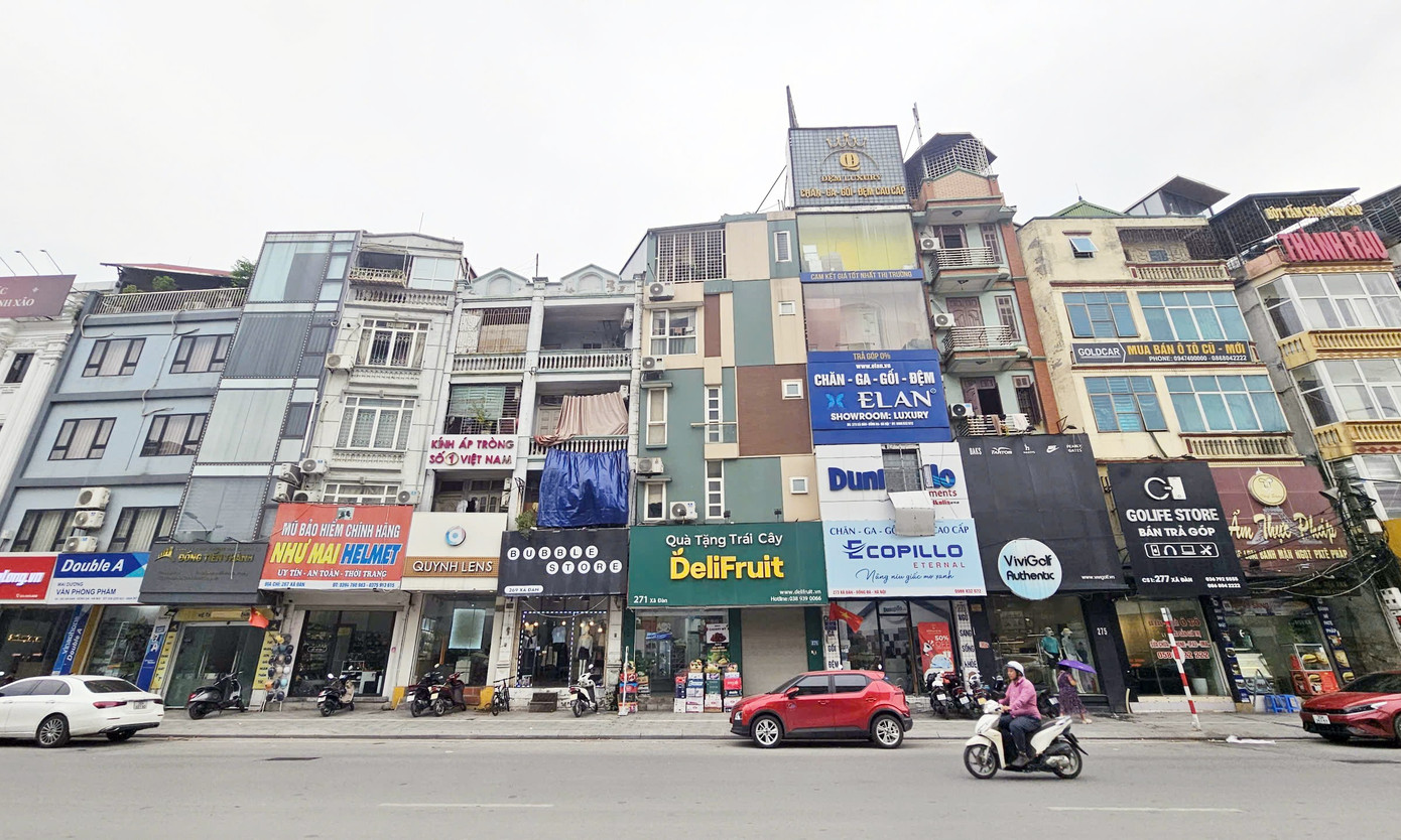 Nhà phố Hà Nội rao bán gần 3 tỷ đồng/m2 gây choáng - Ảnh 3